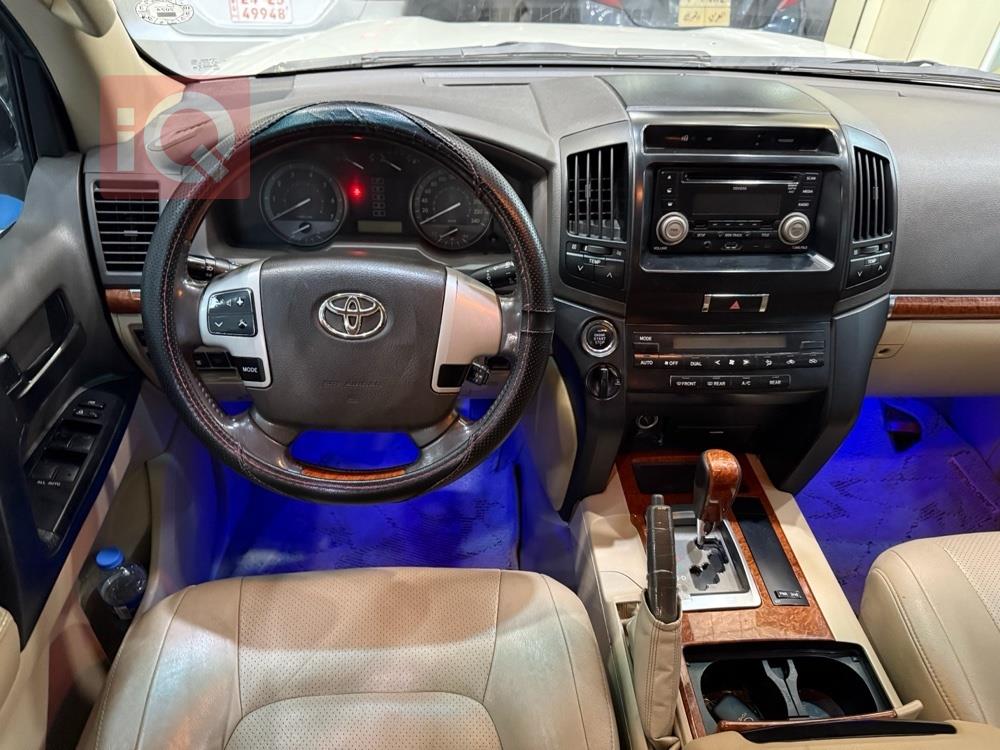 تويوتا لاندكروزر